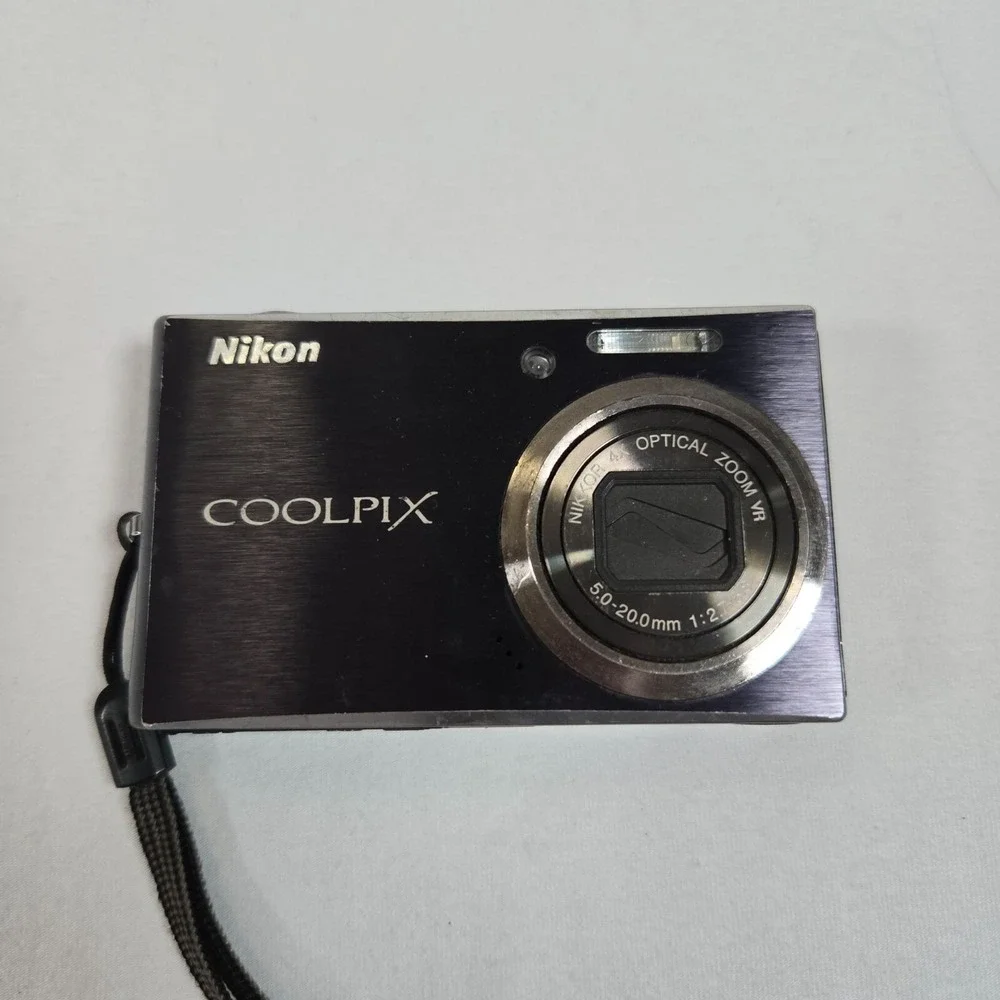 Nikon Coolpix S610 10 MP‎ Digital Camera With 4x Zoom PARTS REPAIR ONLY